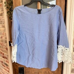 Ann Taylor Factory Blouse Womens Medium Blue 3/4 Sleeve Lace Cuff Cotton Top